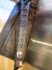 APC Switched Rack PDU 8-Outlet Power Distribution Unit Rack PDU Black picture