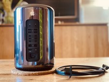 Apple A1481 Mac Pro 2013 2.7 GHZ 12 Core Xeon 64GB RAM Dual FirePro D700 1TB SSD picture