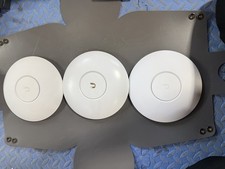 Ubiquiti Networks UniFi UAPPRO Wireless Access Point  Lot of Three 3 G2U picture