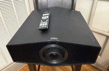 Sony VPL-XW6000ES 4K UHD 2500 Lumens HDR10  SXRD Laser Projector ONLY 291 Hours picture