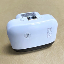 Wireless-N WiFi Range Extender Repeater 2.4GHz WPS 1x RJ-45 LAN White/Black picture