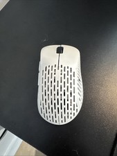 Pulsar PXW22-B Xlite V2 Medium Wireless Mouse, White picture