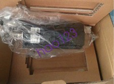 NEW ORIGINAL YASKAWA AC SERVO MOTOR SGMAH-02AAA6B  DHL/FedEx picture