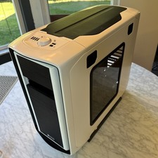 Corsair 600T Special Edition White Graphite Series Mid-Tower ATX Case picture