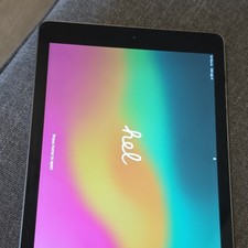 Apple iPad Series Tablet, Silver picture