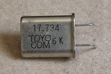 (5x) Original 17.734 MHz Quartz crystal for Commodore 16 / Plus/4 Computer picture