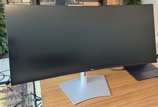 Dell UltraSharp 40 Curved Thunderbolt Hub Monitor - U4025QW - Open Box picture