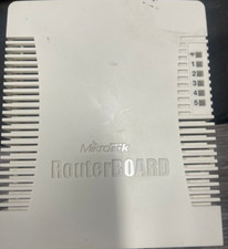Mikrotik 2.4Ghz 1000mW AP, 5xEthernet, USB, 400MHz CPU, 32MB RAM picture