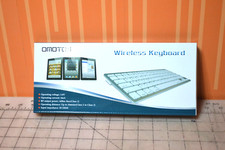 OMOTON iPad Keyboard with Numeric Keypad, Ultra Slim Wireless Bluetooth Keyboard picture