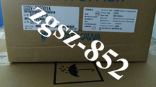 YASKAWA SGDV-3R5D01A Servo Motor DHL FEDEX shipping picture
