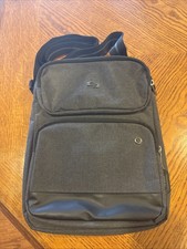 Solo Universal Tablet Sling Grey& Black Solo New York Ludlow Model picture