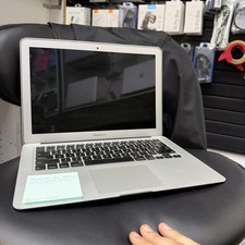 Apple MacBook Air 13 in 2015 Silver/Intel Core i5 1.60 GHz, 128 GB 4 GB Intel HD picture