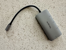 Targus ACH226BT USB-C to 4-Port USB-A 5Gbps Hub, Excellent condition picture