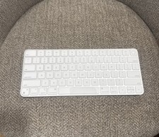 NEW Apple Magic Keyboard / Touch ID - Wireless Bluetooth / Lighting Cable UNUSED picture